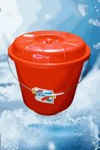 Vip Plastic Bucket with lid and Metal Handle _red (1 pcs) 13 Ltr